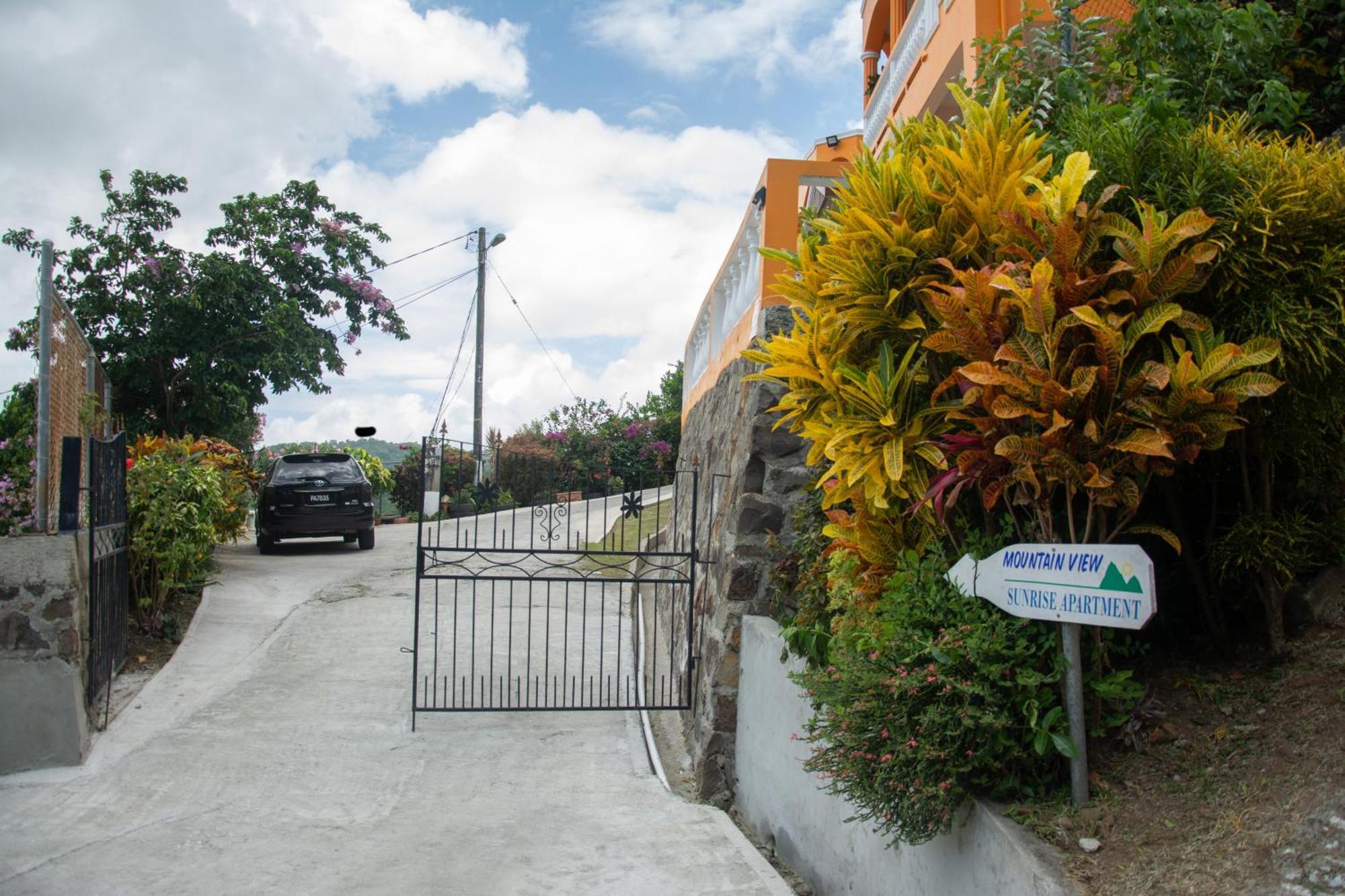 Mountain View Apartments Gros Islet Eksteriør billede
